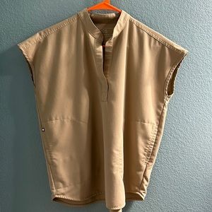 women's Sandstone
Rafaela™ - Oversized
Scrub Top - XS /
Sandstone